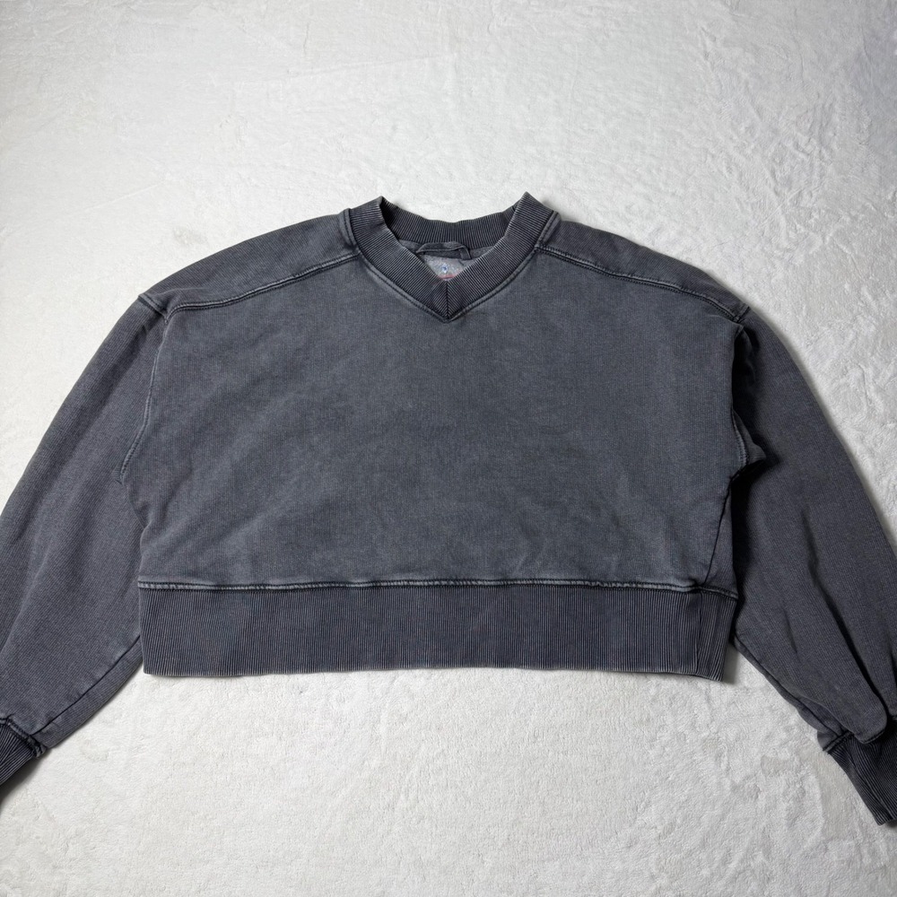 Free People Movement Women Sz S Cropped V-Neck Sweatshirt Faded Black Distressed